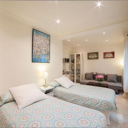 Atanasio Barron Apartment Seville Luaran gambar