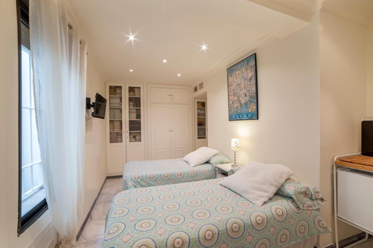 Atanasio Barron Apartment Seville Luaran gambar